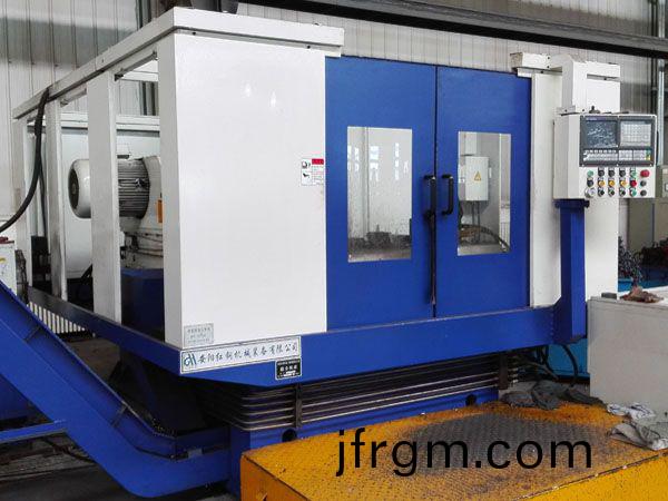 鉤尾(wei)框承載麵加(jia)工機牀